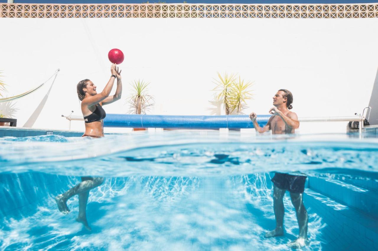 Bura Surfhouse Albergue