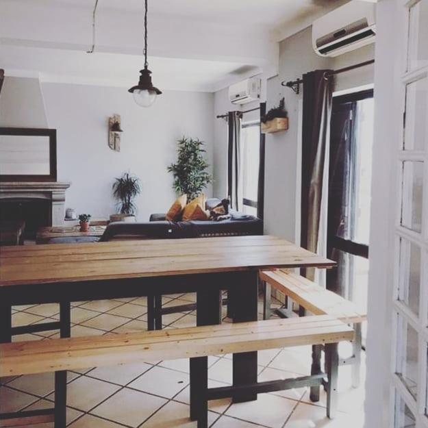 Albergue Bura Surfhouse *